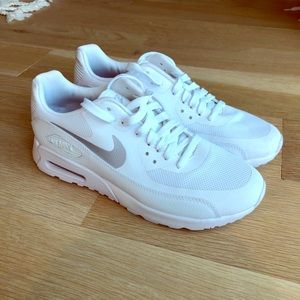 Women’s Nike Air Max 90 size 7.5